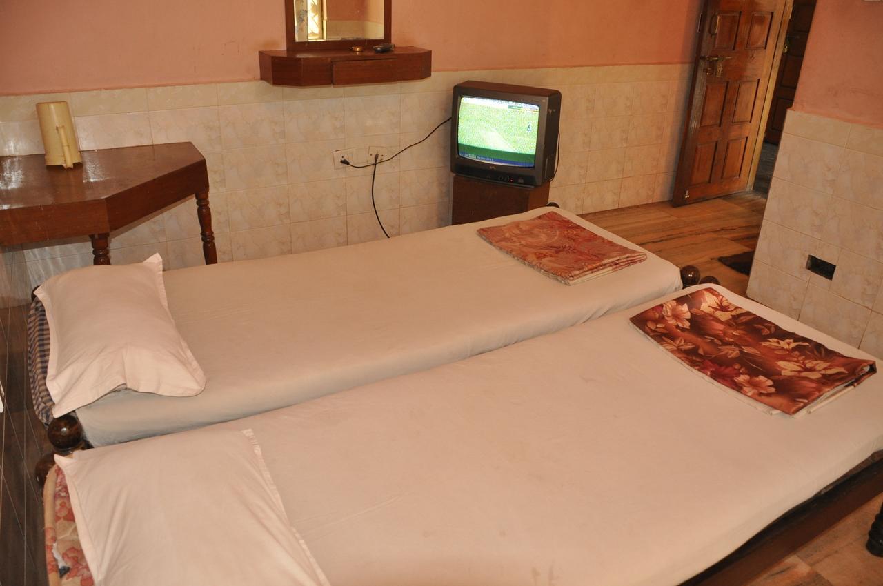 Hotel Gokarna International Extérieur photo