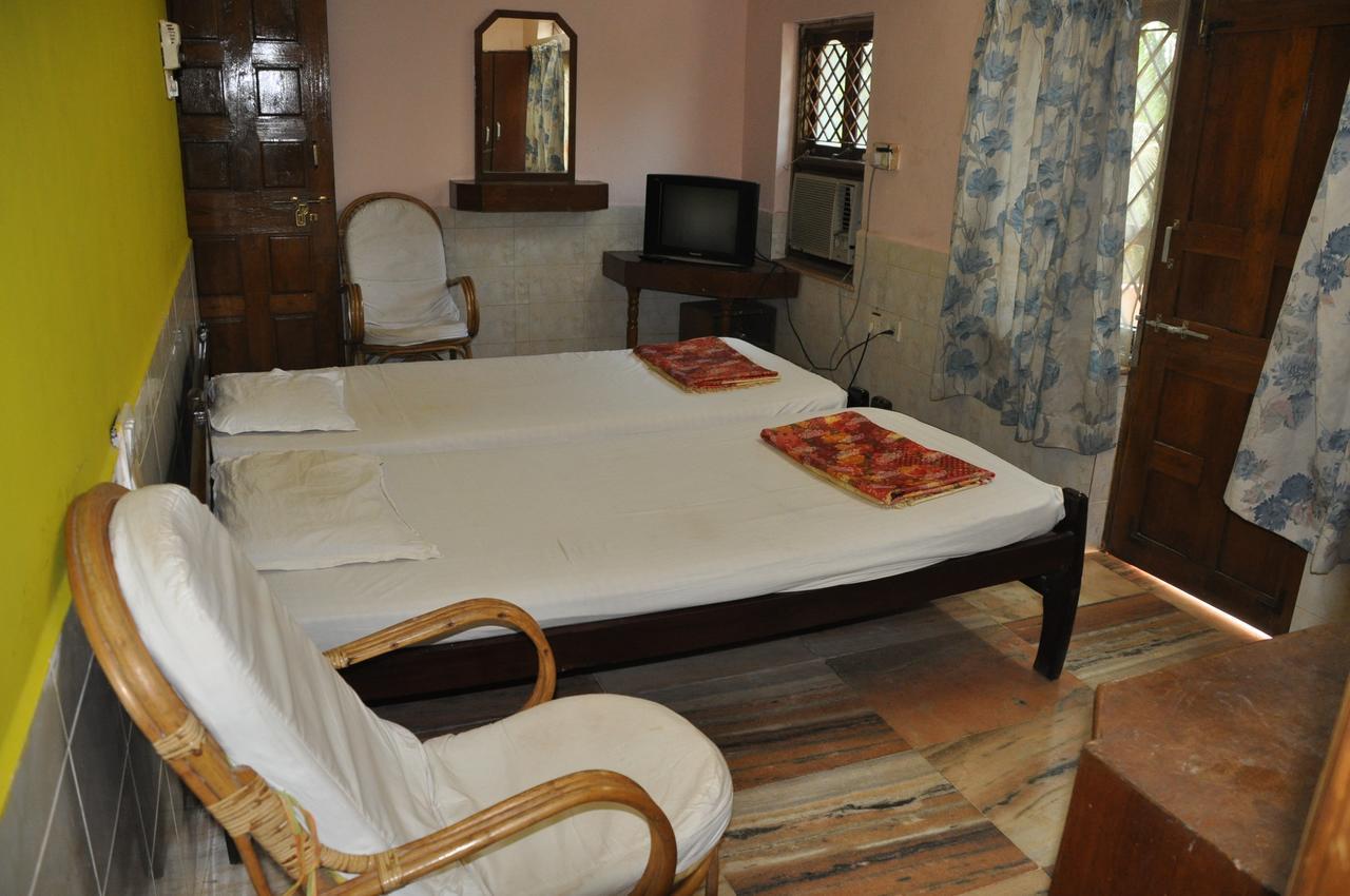 Hotel Gokarna International Extérieur photo